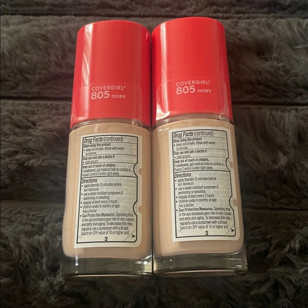 Covergirl Outlast Extreme Wear 3-in-1 Foundation in the shade 805 Ivory